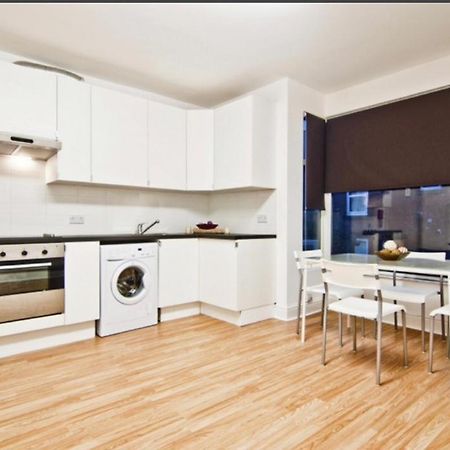 Private Room Close To Leeds University And City Centre Eksteriør bilde