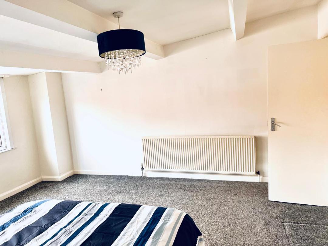 Private Room Close To Leeds University And City Centre Eksteriør bilde